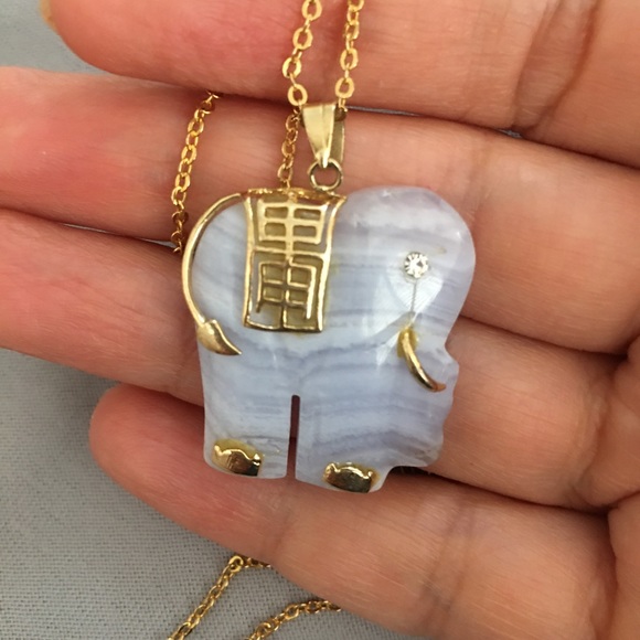 Gold filled blue lace agate elephant pendant - Picture 6 of 6